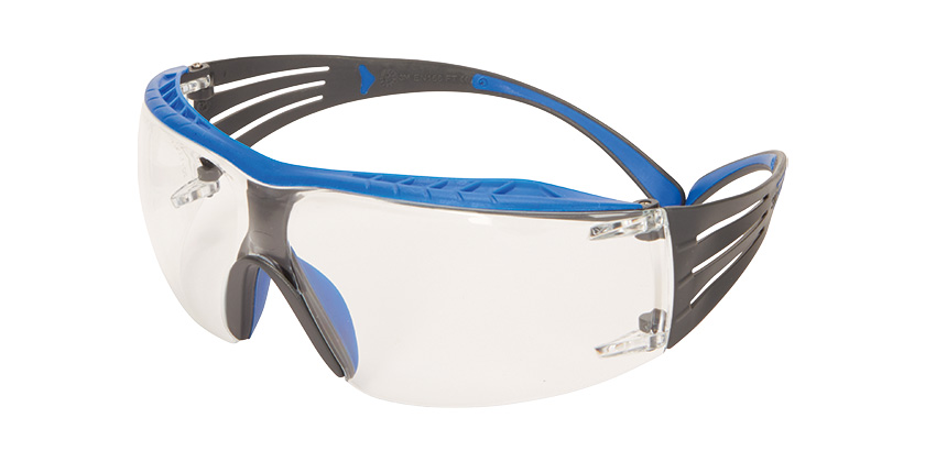 <p>Dank modernen Designs, fortschrittlicher Optik und Scheibenbeschichtung gibt es bei 3M eine grosse Auswahl für einen optimalen Schutz der Augen. Bei den Vollsicht-Schutzbrillen ist die Antibeschlag-Beschichtung und Abriebfestigkeit wichtig.</p>