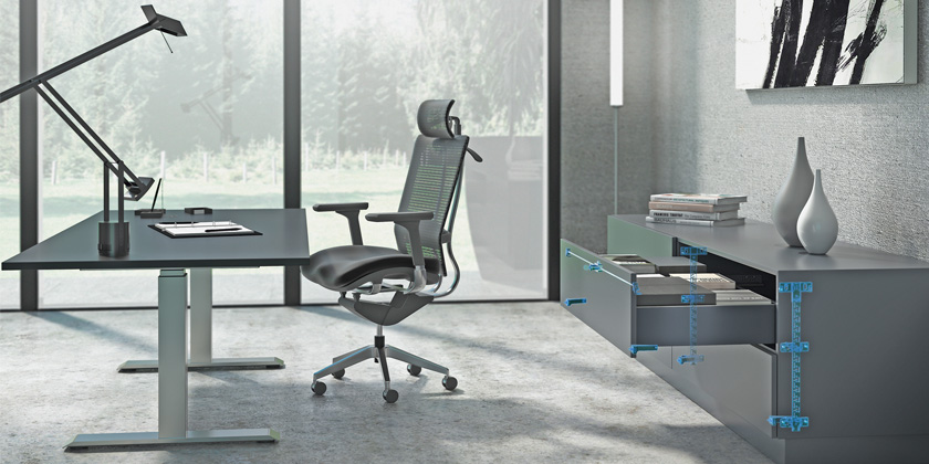 Mit HETTICH Legadrive Hubsäulensystem lassen sich Tischgestelle für ergonomisches Arbeiten am Schreibtisch individuell verstellen. Das Schreibtischsystem ist modular aufgebaut und bietet Gestaltungsfreiraum für jeden Büromöbel-Hersteller.