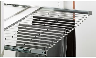 Ausziehbarer Hosenhalter HETTICH