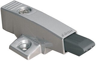 BLUMOTION 971A in Kreuzadapterplatte